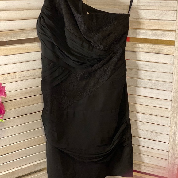 Black One Shoulder Party Mini Dress - Picture 4 of 10